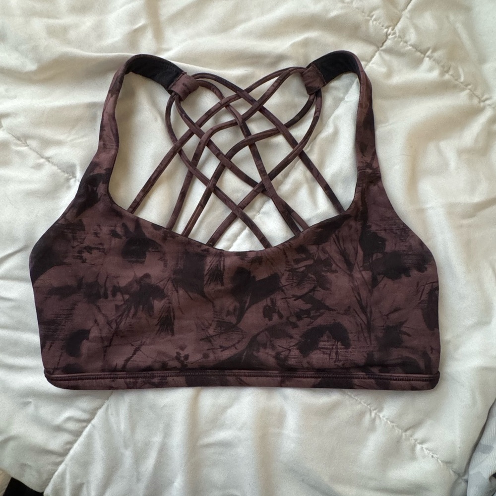 Lululemon Free To Be Bra